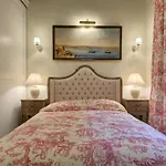 Villa A Luxurious Palazzo In Valetta With Private Pool By 360 Estates