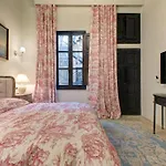 A Luxurious Palazzo In Valetta With Private Pool By 360 Estates Villa