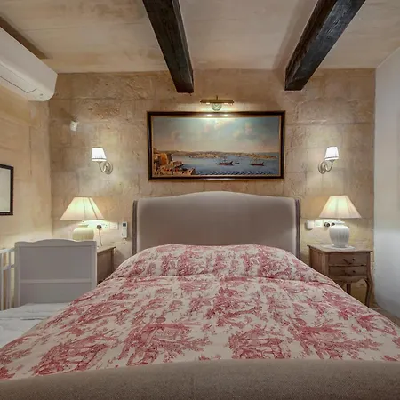 Вилла A Luxurious Palazzo In Valetta With Private Pool By 360 Estates *