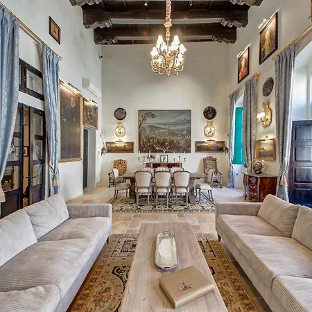 A Luxurious Palazzo In Valetta With Private Pool By 360 Estates *