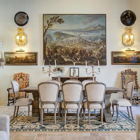 Вилла A Luxurious Palazzo In Valetta With Private Pool By 360 Estates *