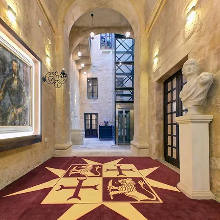 A Luxurious Palazzo In Valetta With Private Pool By 360 Estates Валетта