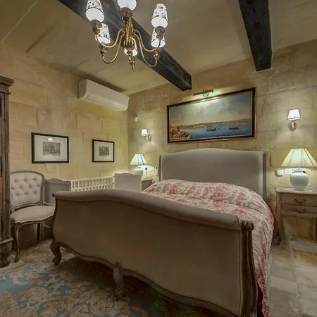 A Luxurious Palazzo In Valetta With Private Pool By 360 Estates *