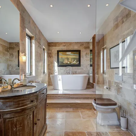 A Luxurious Palazzo In Valetta With Private Pool By 360 Estates Вилла *