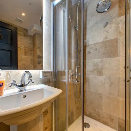 A Luxurious Palazzo In Valetta With Private Pool By 360 Estates Вилла *