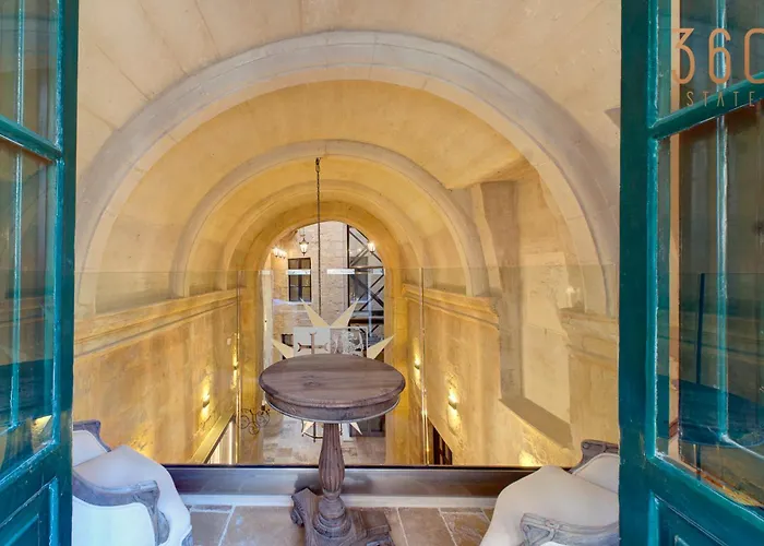 A Luxurious Palazzo In Valetta With Private Pool By 360 Estates Villa