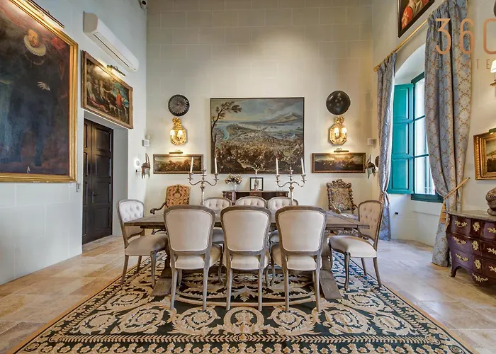 A Luxurious Palazzo In Valetta With Private Pool By 360 Estates Villa *