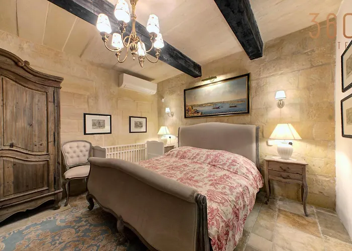 A Luxurious Palazzo In Valetta With Private Pool By 360 Estates
