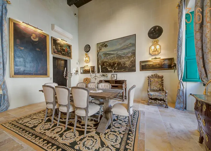 A Luxurious Palazzo In Valetta With Private Pool By 360 Estates Villa Valeta