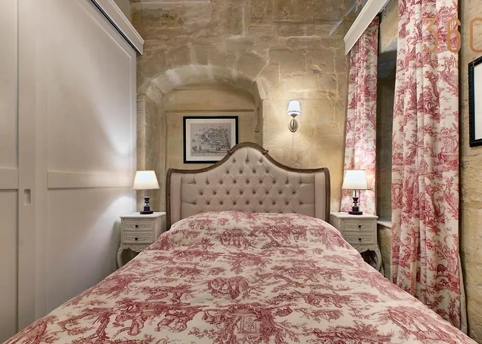 Villa A Luxurious Palazzo In Valetta With Private Pool By 360 Estates Valeta