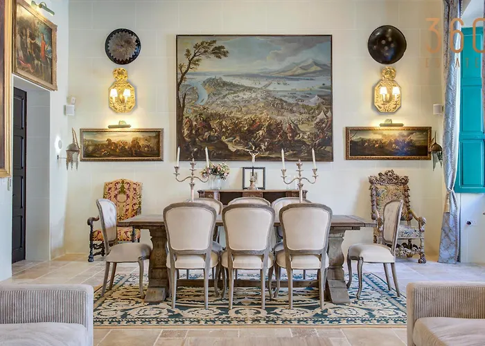 Villa A Luxurious Palazzo In Valetta With Private Pool By 360 Estates *