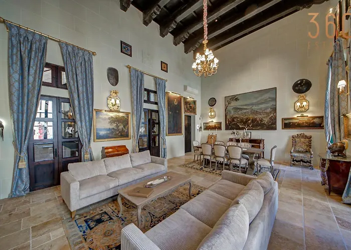 A Luxurious Palazzo In Valetta With Private Pool By 360 Estates Villa Valeta