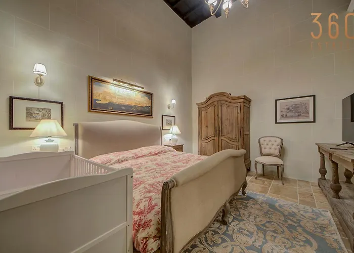 A Luxurious Palazzo In Valetta With Private Pool By 360 Estates *