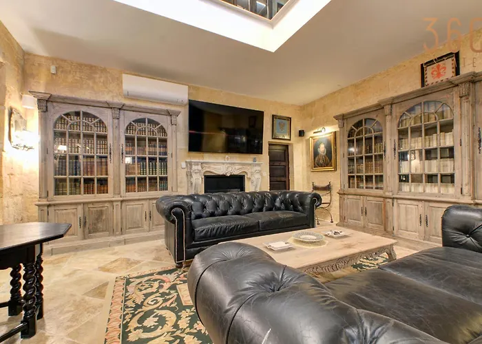A Luxurious Palazzo In Valetta With Private Pool By 360 Estates Valeta