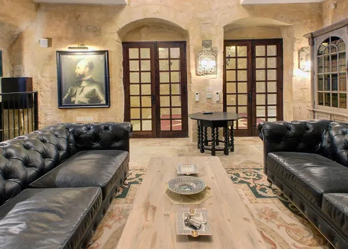 A Luxurious Palazzo In Valetta With Private Pool By 360 Estates Valeta