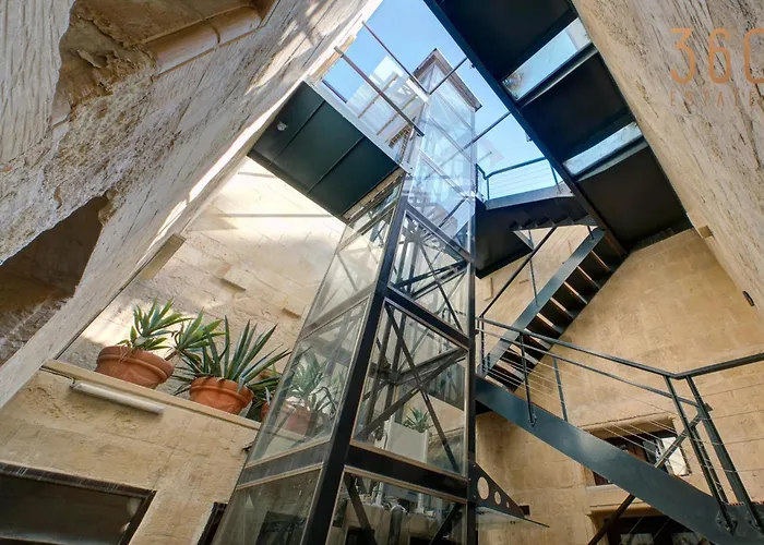 A Luxurious Palazzo In Valetta With Private Pool By 360 Estates *