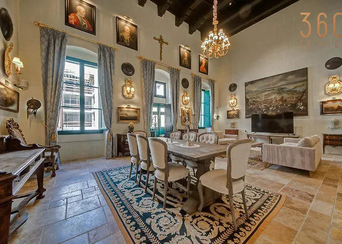 A Luxurious Palazzo In Valetta With Private Pool By 360 Estates Villa Valeta
