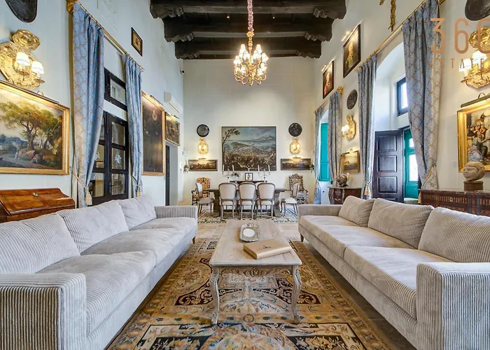 A Luxurious Palazzo In Valetta With Private Pool By 360 Estates Villa