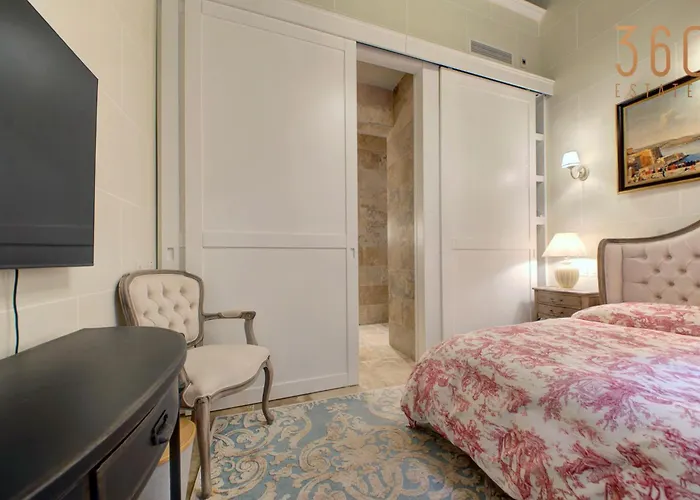 A Luxurious Palazzo In Valetta With Private Pool By 360 Estates *