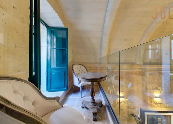 A Luxurious Palazzo In Valetta With Private Pool By 360 Estates Villa