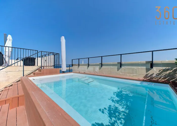 A Luxurious Palazzo In Valetta With Private Pool By 360 Estates Villa Valeta
