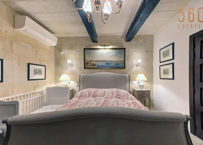 Villa A Luxurious Palazzo In Valetta With Private Pool By 360 Estates Valeta