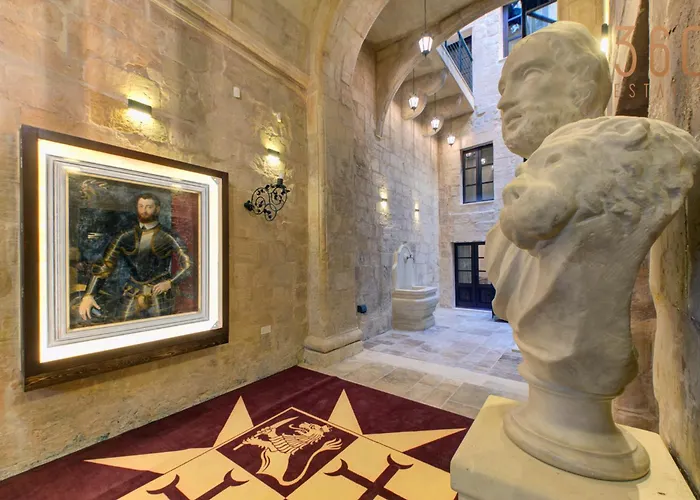 A Luxurious Palazzo In Valetta With Private Pool By 360 Estates Valeta