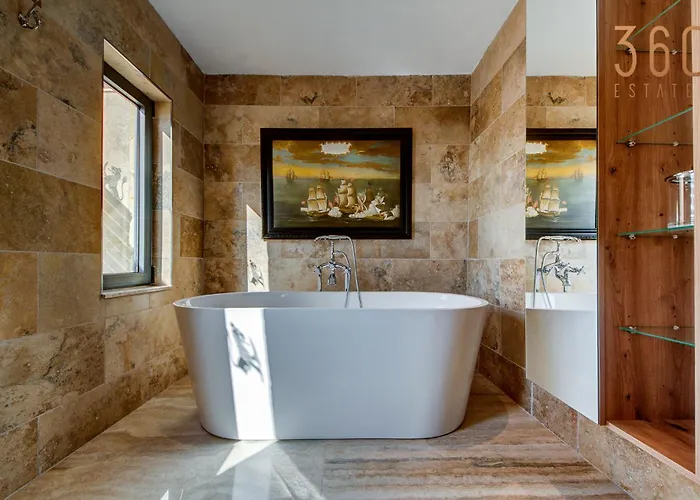 Villa A Luxurious Palazzo In Valetta With Private Pool By 360 Estates *
