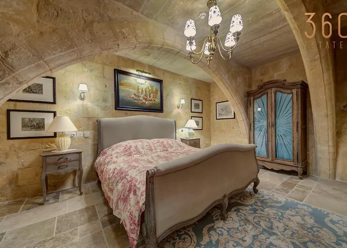 A Luxurious Palazzo In Valetta With Private Pool By 360 Estates * Valeta