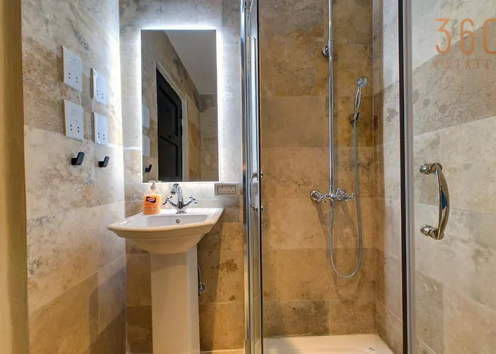 A Luxurious Palazzo In Valetta With Private Pool By 360 Estates Villa *