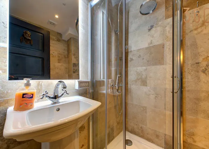 A Luxurious Palazzo In Valetta With Private Pool By 360 Estates Villa *