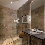 Villa A Luxurious Palazzo In Valetta With Private Pool By 360 Estates