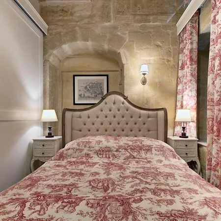 Villa A Luxurious Palazzo In Valetta With Private Pool By 360 Estates Valletta