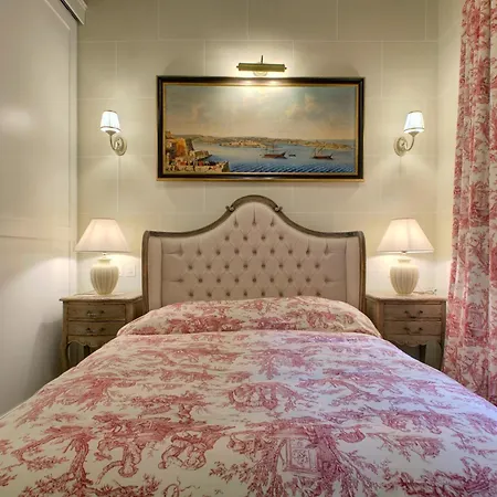 Villa A Luxurious Palazzo In Valetta With Private Pool By 360 Estates