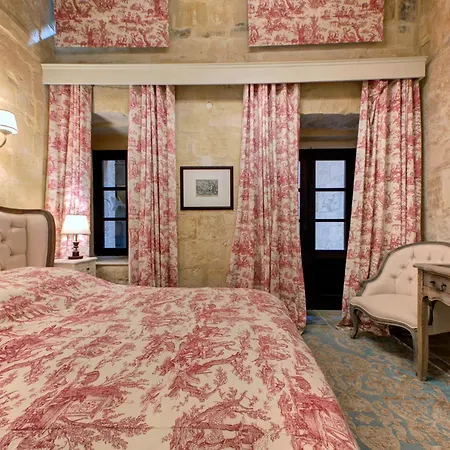 A Luxurious Palazzo In Valetta With Private Pool By 360 Estates Villa Valletta
