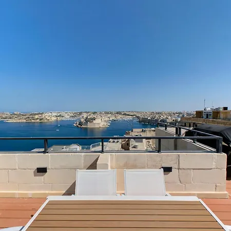 A Luxurious Palazzo In Valetta With Private Pool By 360 Estates
