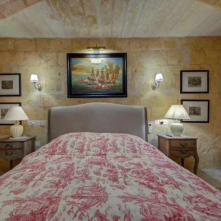 A Luxurious Palazzo In Valetta With Private Pool By 360 Estates Villa *