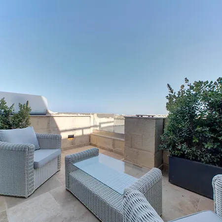 Villa A Luxurious Palazzo In Valetta With Private Pool By 360 Estates *