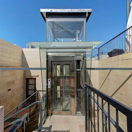 Villa A Luxurious Palazzo In Valetta With Private Pool By 360 Estates *