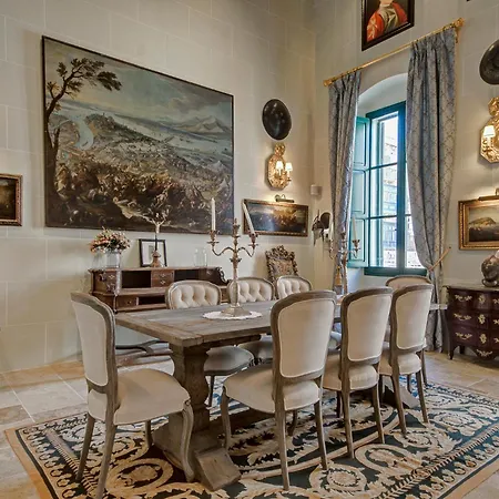 A Luxurious Palazzo In Valetta With Private Pool By 360 Estates Villa *