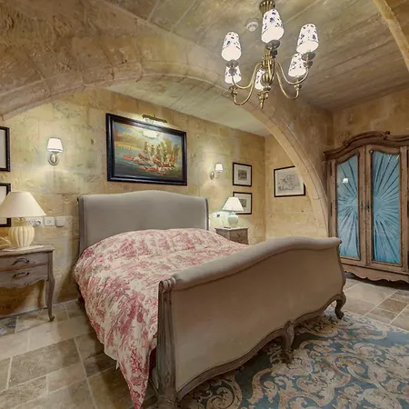A Luxurious Palazzo In Valetta With Private Pool By 360 Estates * Валетта