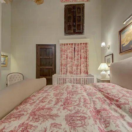 A Luxurious Palazzo In Valetta With Private Pool By 360 Estates *