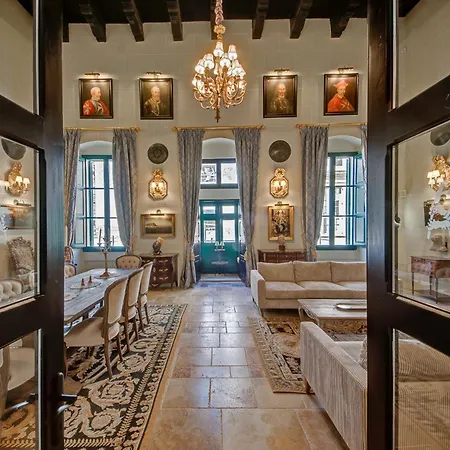 A Luxurious Palazzo In Valetta With Private Pool By 360 Estates