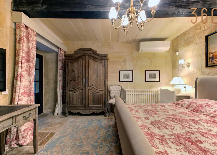 A Luxurious Palazzo In Valetta With Private Pool By 360 Estates Villa Valletta